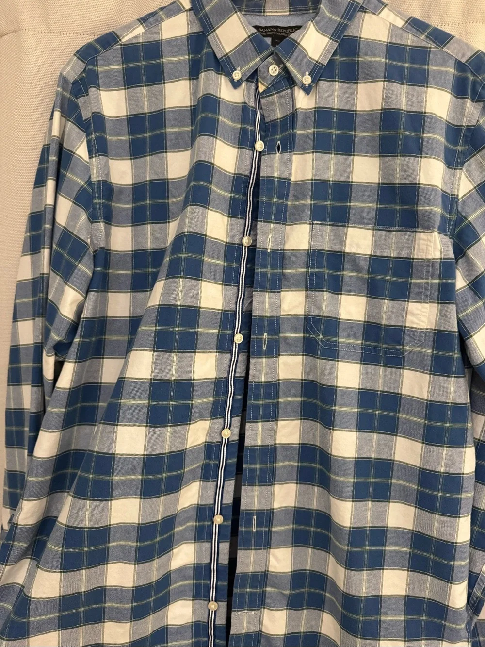 Men’s Banana Republic Blue and White Plaid Oxford Shirt Tailored Slim Fit